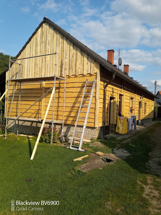 Roubenka — obnova fasády